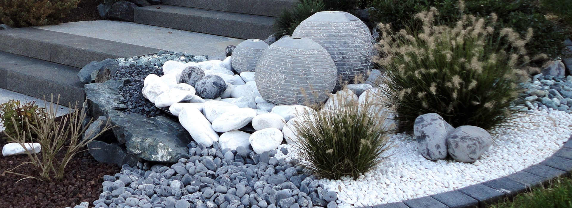 gravier-decoratif-jardin-amenagement-exterieur-parterre-mineral-allee-suisse.jpg